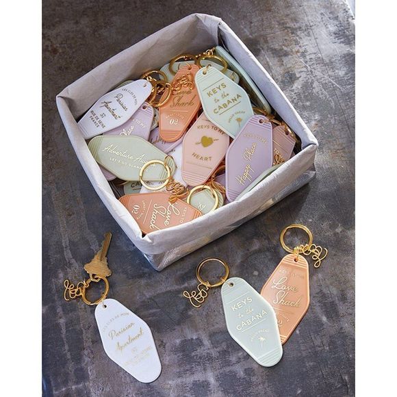 Keys To My Heart Motel Keychain in Pink with Gold Hardware - Picture 3 of 3